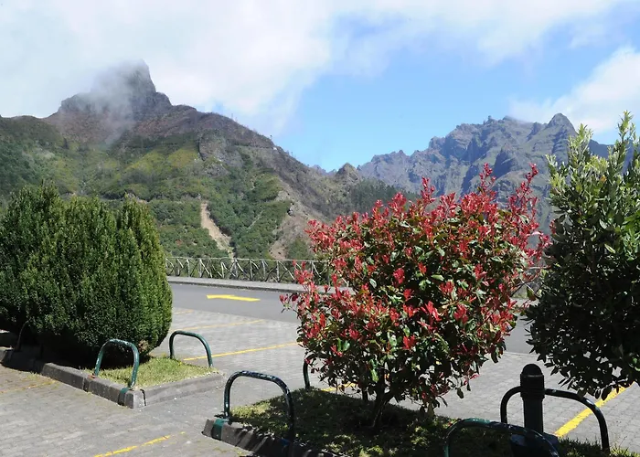 Valley View Encumeada Hotel Serra de Água